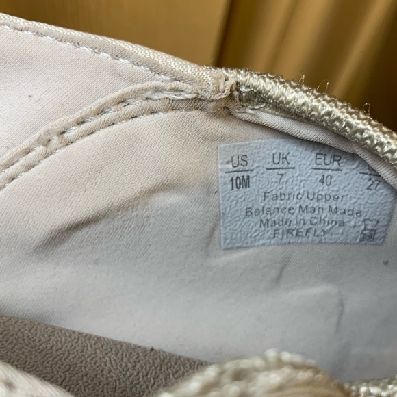 Bezees Firefly Open-Toe Wedge Sandal. Size 10M. Color Sand Samba. - Picture 2 of 11